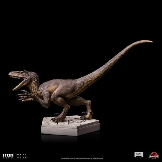 Figurka Velociraptor A 9 cm Jurassic World Icons