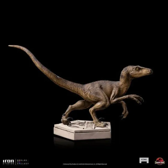 Figurka Velociraptor B 9 cm Jurassic World Icons