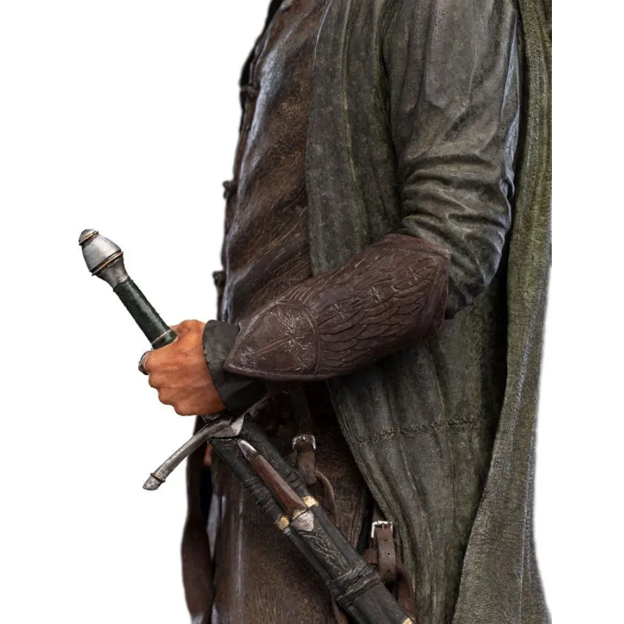 Figurka Aragorn Hunter of the Plains Classic Series 32 cm The Lord of the Rings 1/6