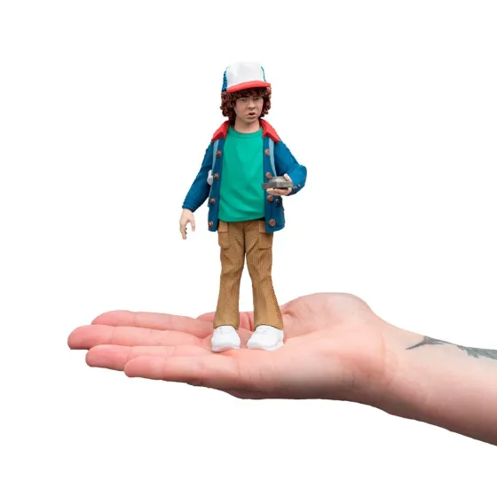 Figurka Dustin the Pathfinder 14 cm Limited Edition Stranger Things Mini Epics
