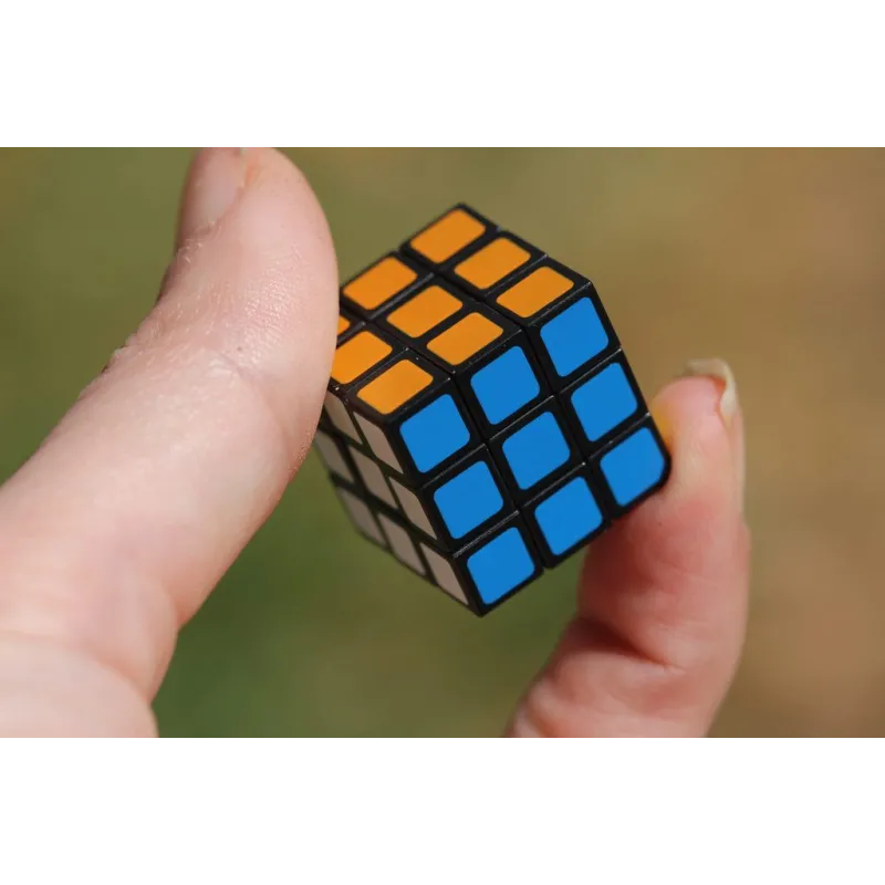 World's Smallest: Kostka Rubika