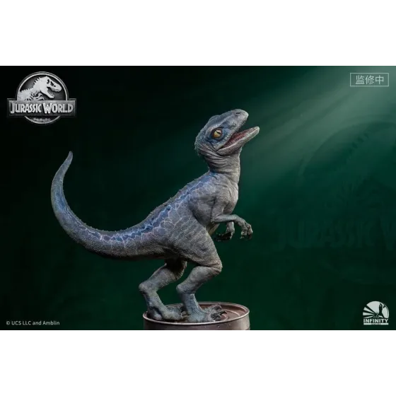 Figurka Owen and Baby Blue 52 cm Limited Edition 1/4 Jurassic World: Fallen Kingdom