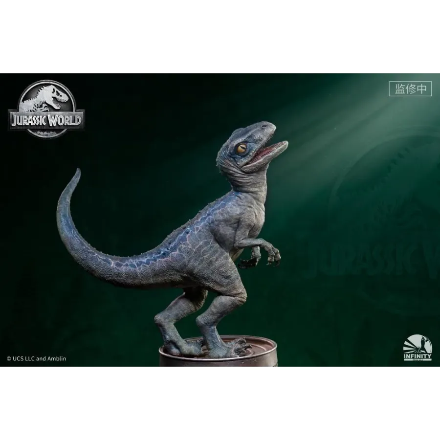 Figurka Owen and Baby Blue 52 cm Limited Edition 1/4 Jurassic World: Fallen Kingdom