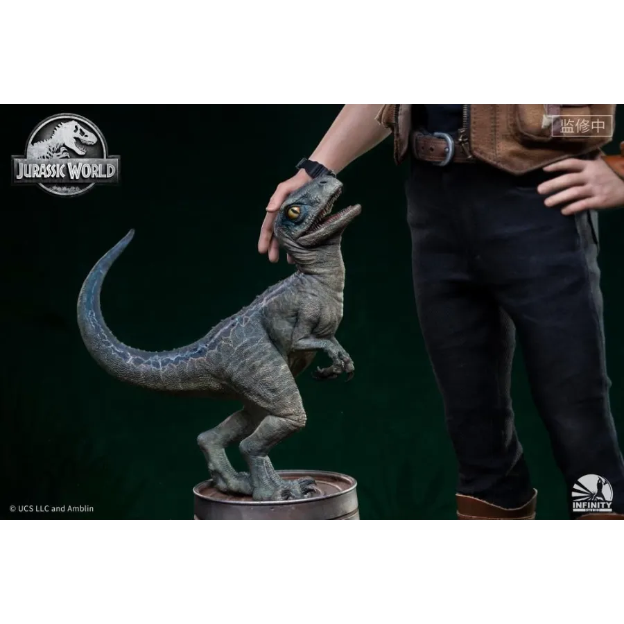 Figurka Owen and Baby Blue 52 cm Limited Edition 1/4 Jurassic World: Fallen Kingdom