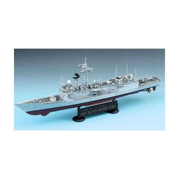 ACADEMY USS Oliver Hazar d Perry FFG-7