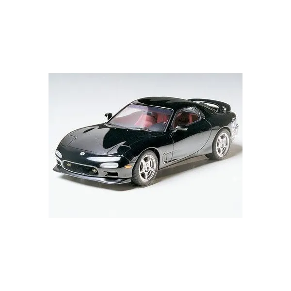 Model plastikowy Mazda RX-7 R1
