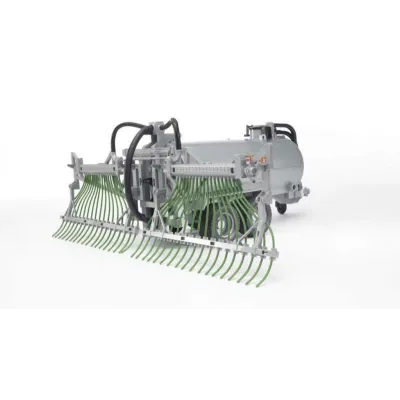 Przyczepa cysterna Fliegl ze zraszaczem