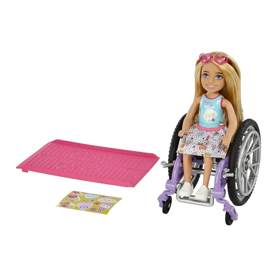 Mattel Lalka Barbie Chelsea na wózku blond włosy HGP29