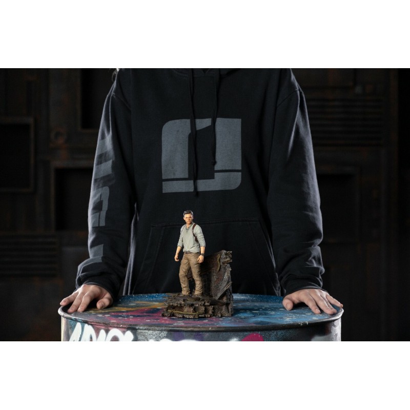 Statuetka Uncharted: Deluxe Nathan Drake skala 1:10