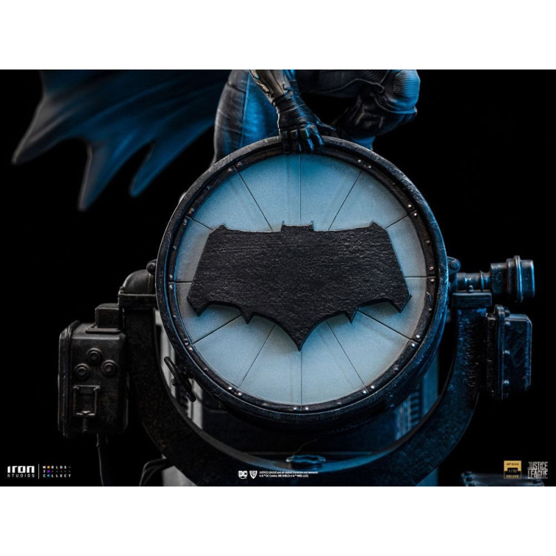 Figurka Batman on Batsignal 28 cm Zack Snyder's Justice League Deluxe Art Scale 1/10