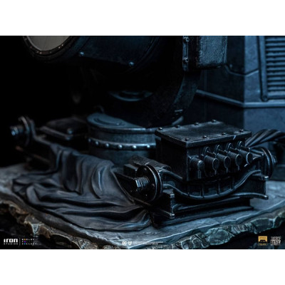 Figurka Batman on Batsignal 28 cm Zack Snyder's Justice League Deluxe Art Scale 1/10